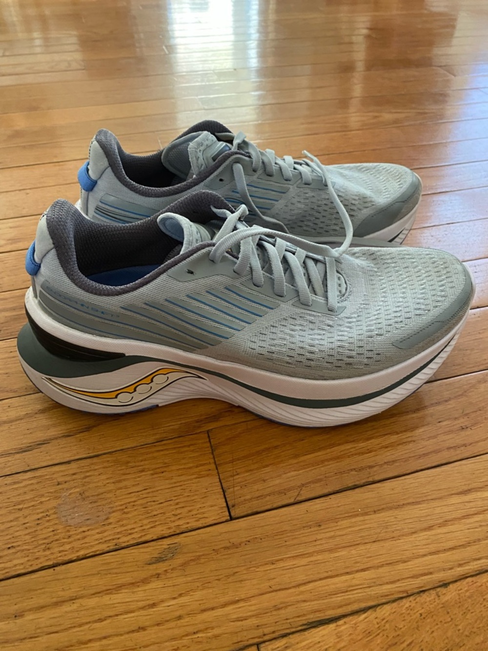 Saucony Endorphin Shift 3, Women’s size 8.5